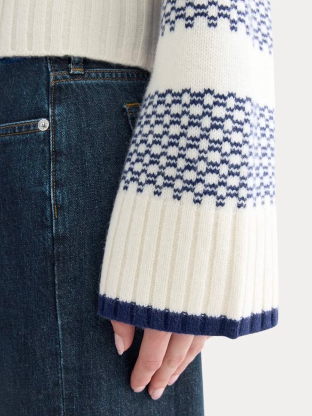 Everlane Nordic Cropped Boxy Crew in Luxe Merino NWT - Picture 3 of 9
